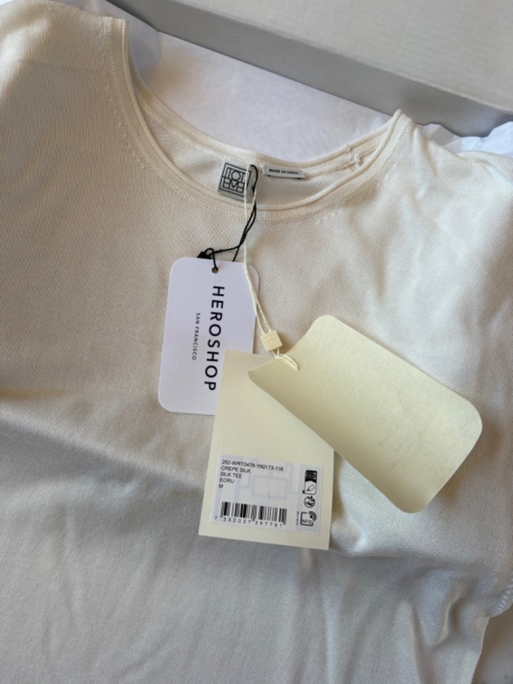 Toteme Silk Ecru Tee Medium, Brand New with Tags - Picture 11 of 13